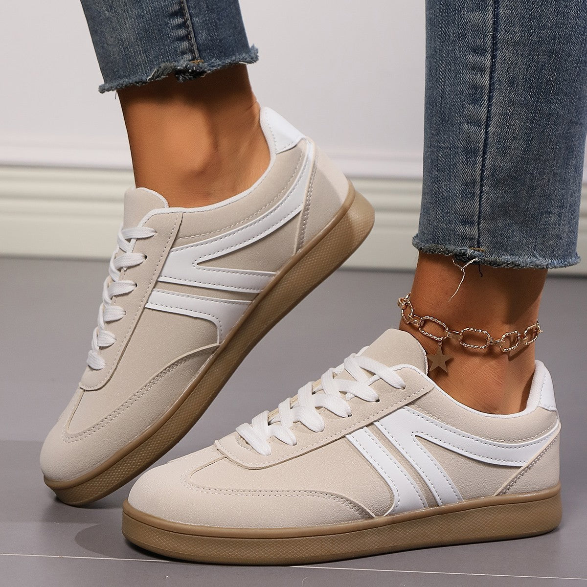 chaussures de sport à la mode.