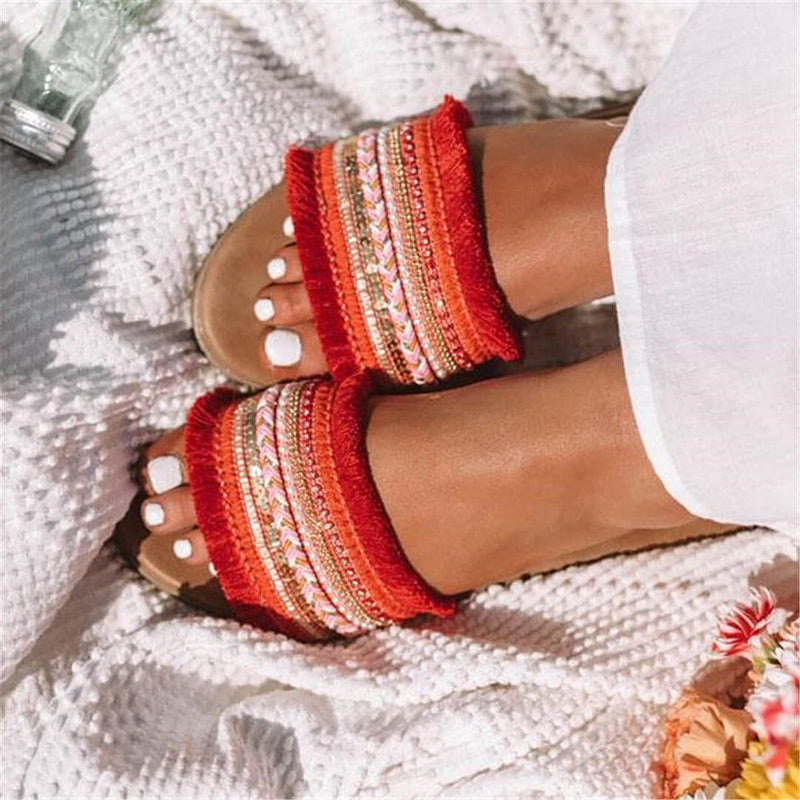 Mule plate bohème femme été 2026 - bride franges tissées tendance plage vacances