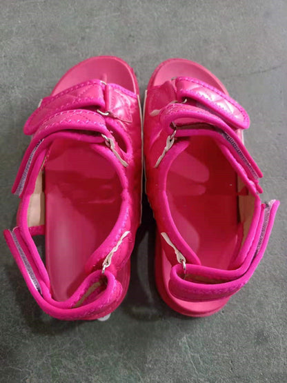Sandales Velcro pour femmes.