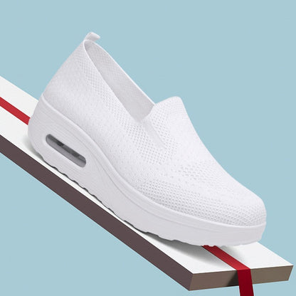 Chaussures basses décontractées et tendance.