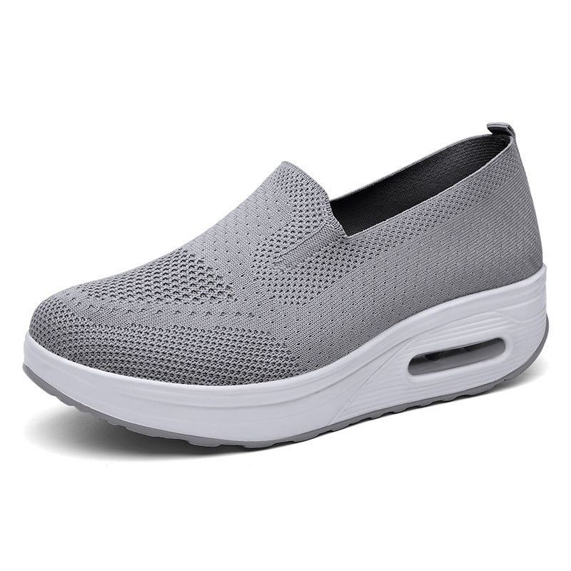 Chaussures basses décontractées et tendance.
