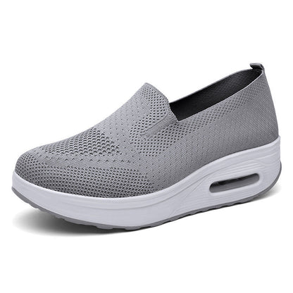 Chaussures basses décontractées et tendance.