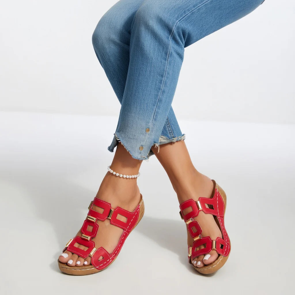 Chaussure plateforme femme été 2026 - brides découpées or style rétro chic léger