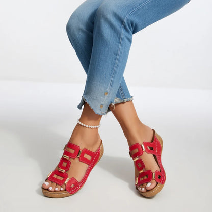 Chaussure plateforme femme été 2026 - brides découpées or style rétro chic léger