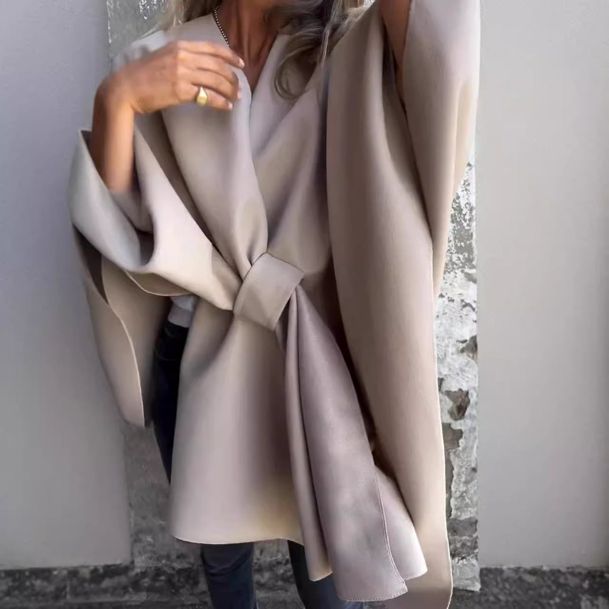 Manteau châle ample à col V