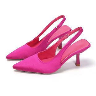 Sandales à bout fermé pour femmes.
